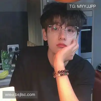 邹朵千